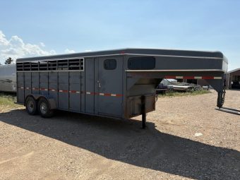 2007 CIRCLE D 4 HORSE SLANT 6’8″X20