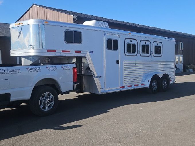 2000 FEATHERLITE GN 3 HORSE SLANT 7X18 2000 FEATHERLITE GN 3 HORSE SLANT 7X18